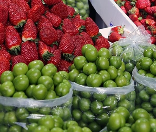کاهش قیمت میوه‌های نوبرانه