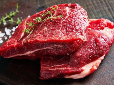 واردات روزانه ۲۰۰ تن گوشت گرم از ابتدای سال